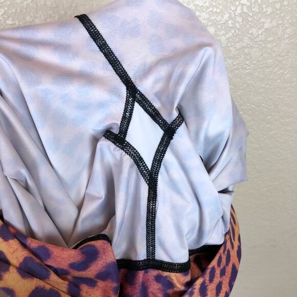 Teeki Purple Awakening Goddess Capri Leggings. - Picture 8 of 8